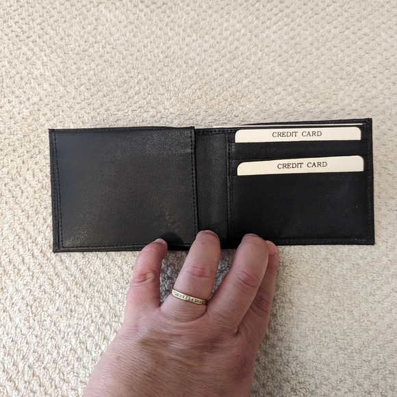 Men's Genuine Leather 4.5" x 3.5" Black Wallet NWOT - Picture 7 of 7